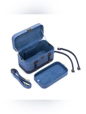 DELLA Q / Makers Train Case in Blue